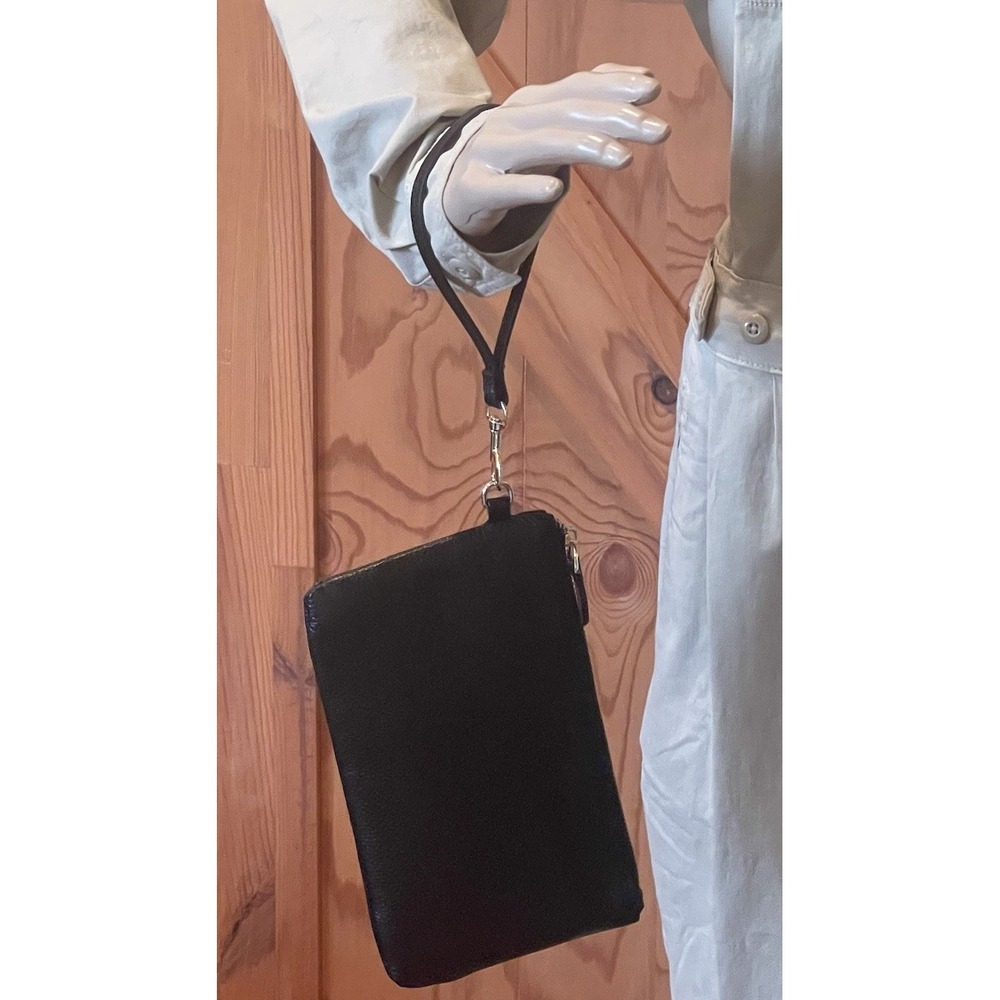 Befen Women's Black Pebbled Leather Wristlet Clutch